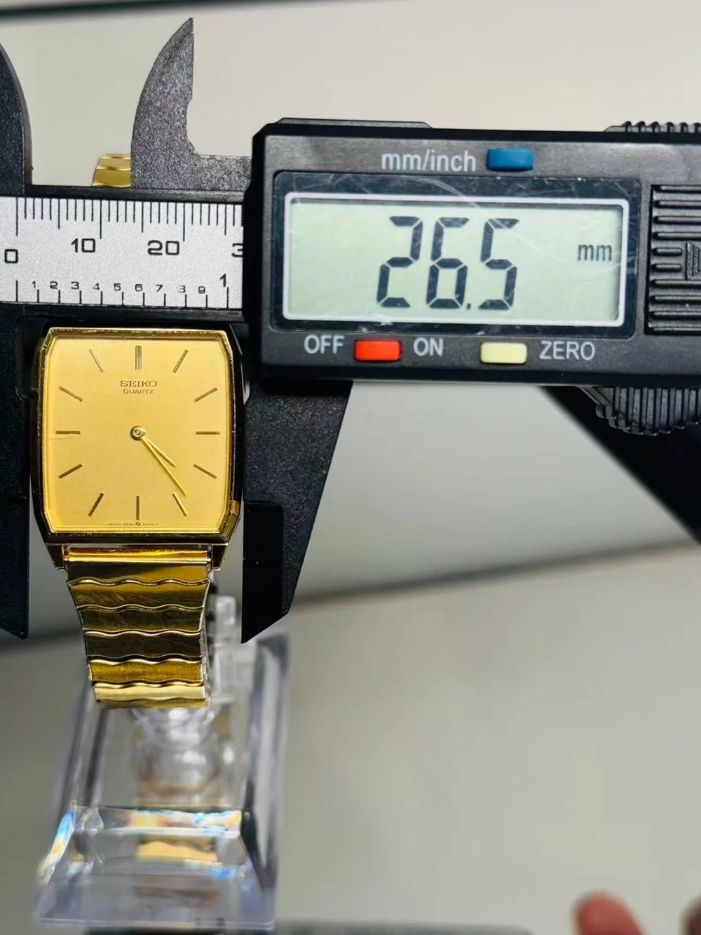 Vintage Seiko Quartz Rectangular Dress Men Watch 5930-5420 New Battery Runs